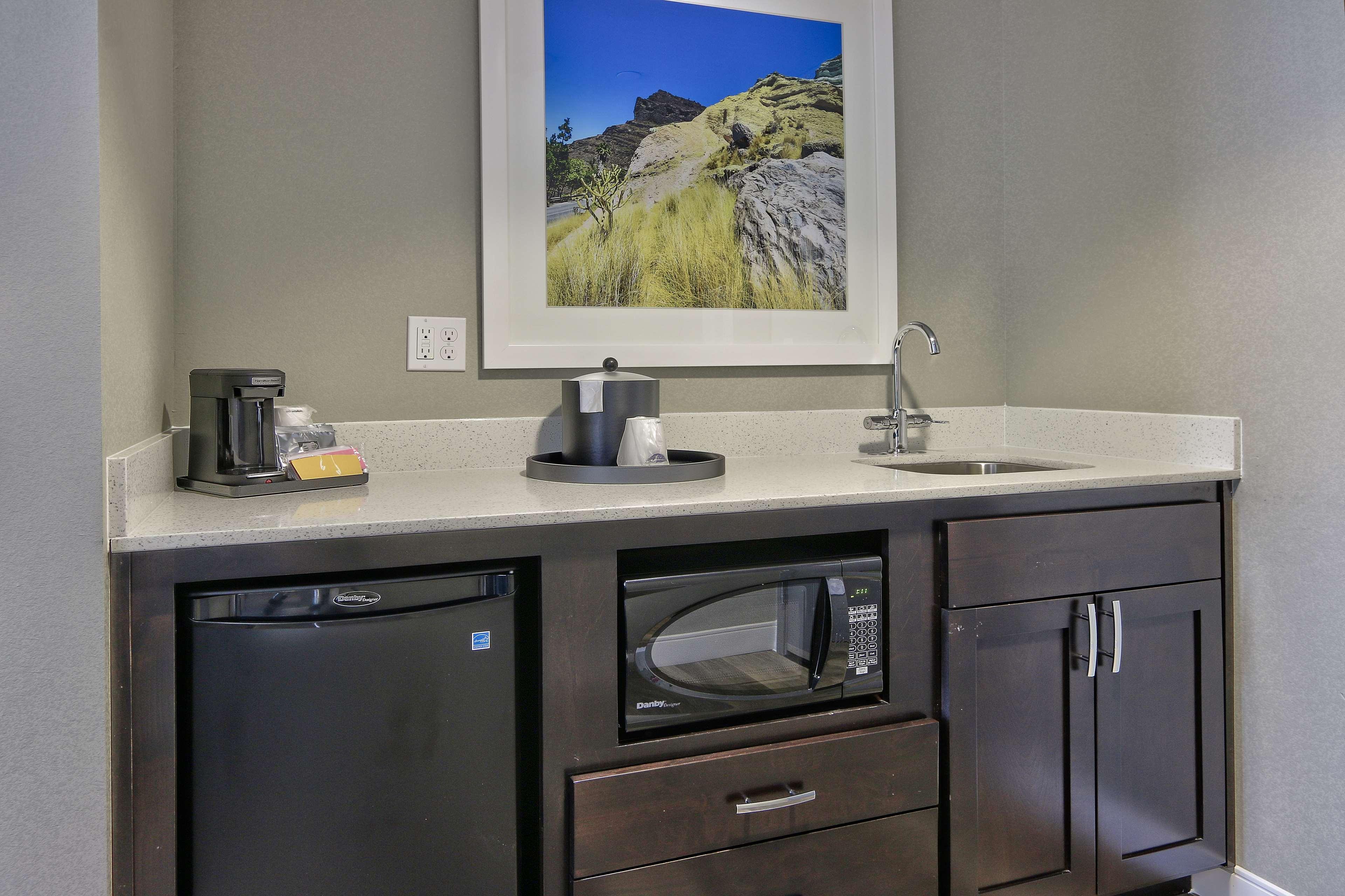 Hampton Inn & Suites Albuquerque Airport Buitenkant foto