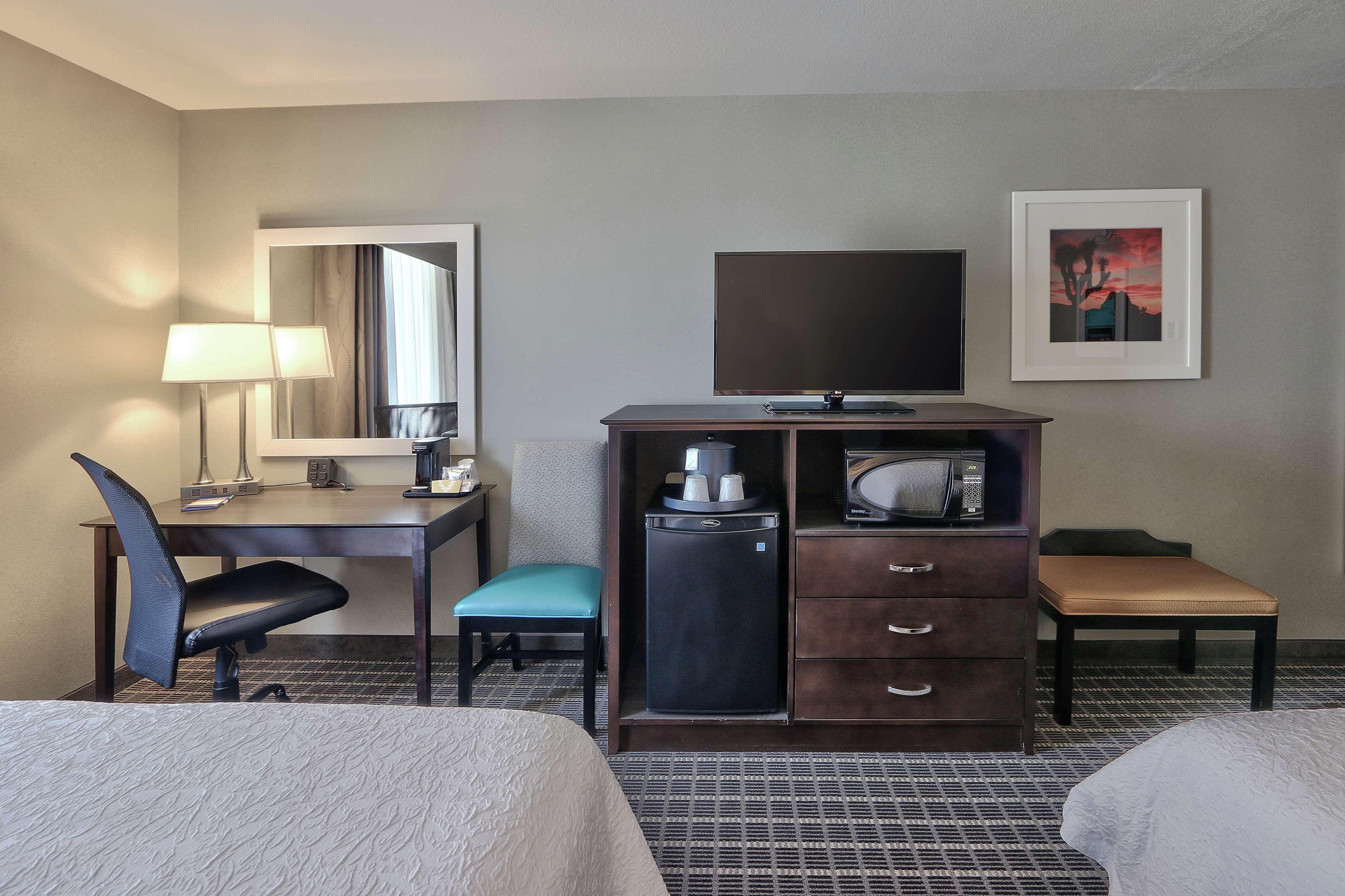 Hampton Inn & Suites Albuquerque Airport Buitenkant foto